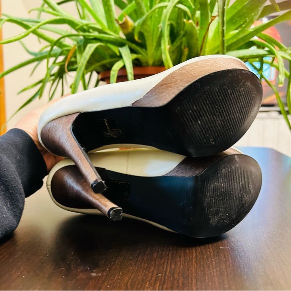 N.Y.L.A. Bone Curved Platform Heels | Size 6 | Besnoe Pump - Picture 7 of 14